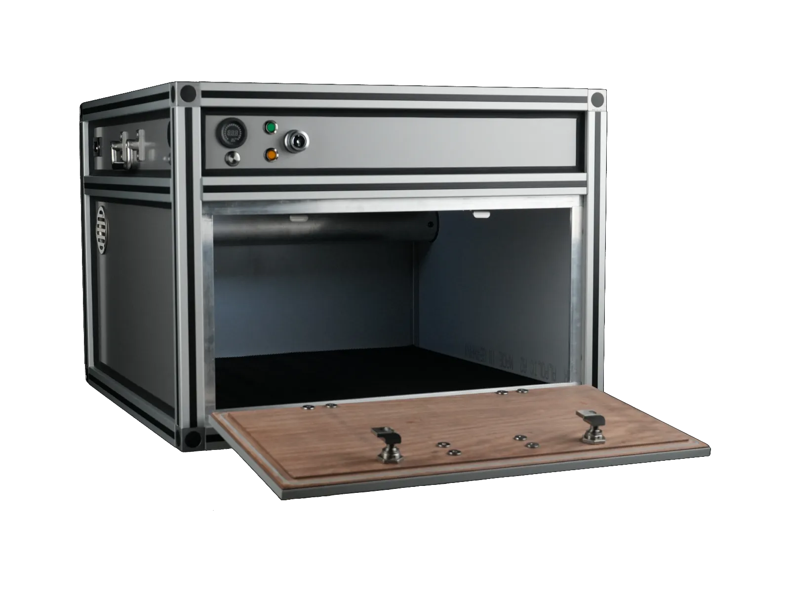 RUK Li-Ion Safety Box M – Geöffnete Klappe schräg RUK Li-Ion Safety Box M – Geöffnete Klappe schräg
